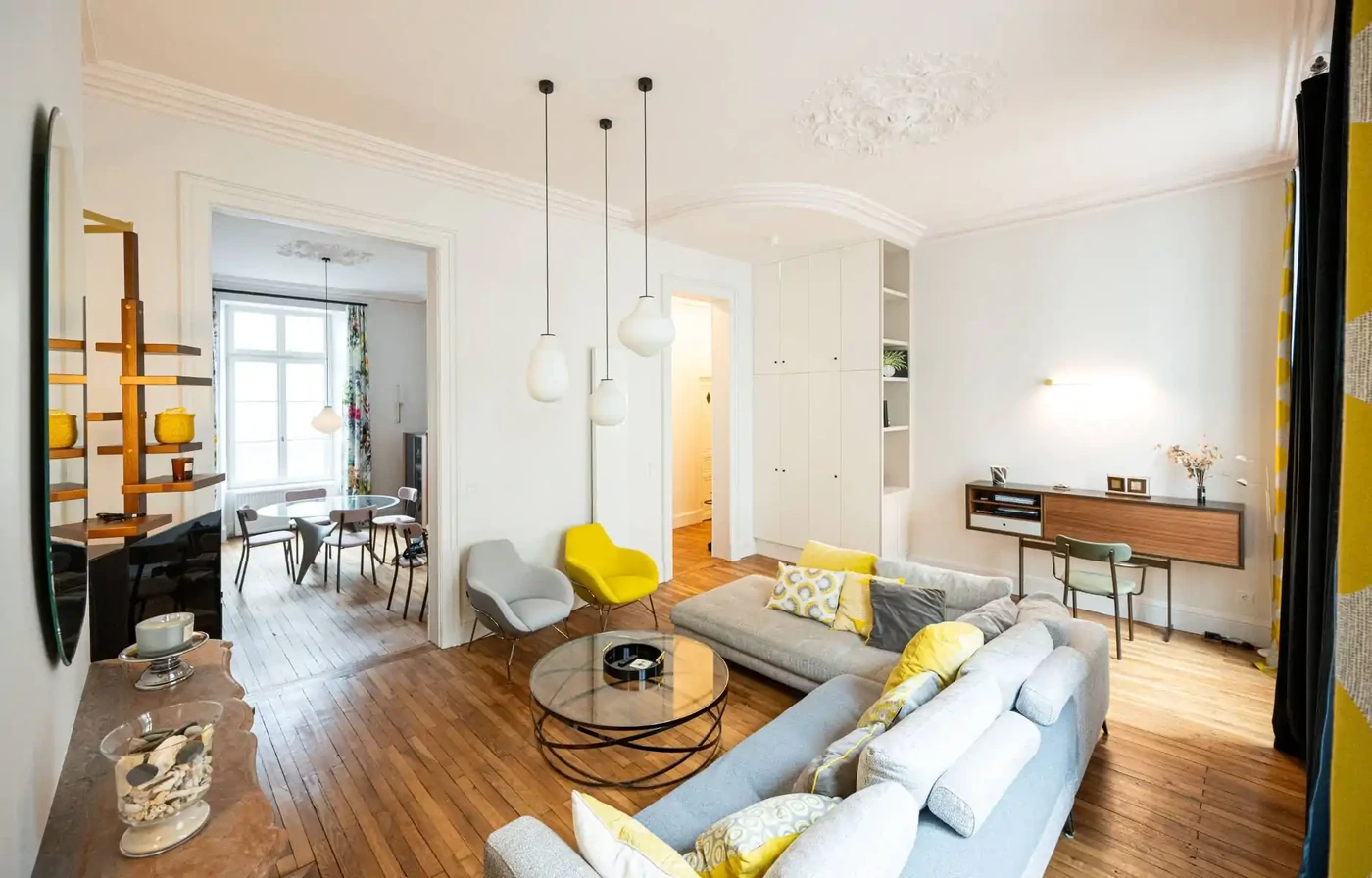 Le grand salon débarrassé de son cloisonnement