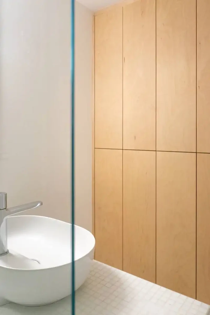 Depuis l'espace douche 